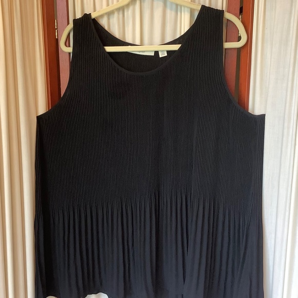 Sejour Women's Sleeveless Black Shell Tank Top with Pleats Size 18W - Picture 5 of 7